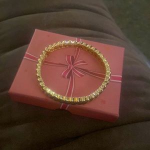 Gold stretch bagel bracelet